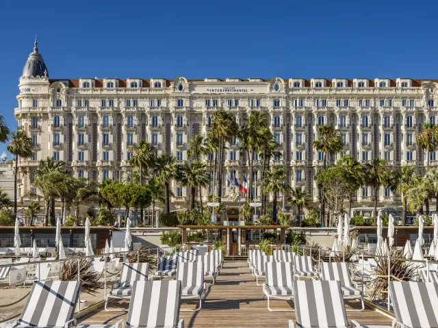 Hôtel Carlton