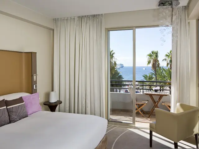 Albergo Radisson Blu Cannes