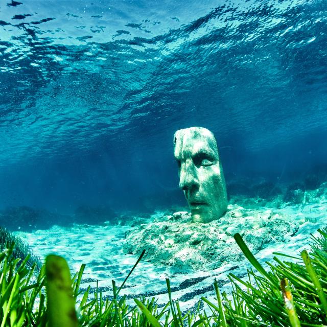 L'Homme au masque de fer : ses mystères se dévoilent sur l'île Sainte  Marguerite | Cannes Tourisme