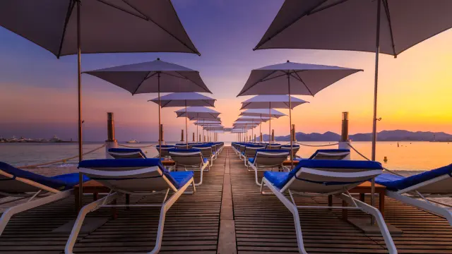 Spiaggia di Martinez di notte@slpcannes