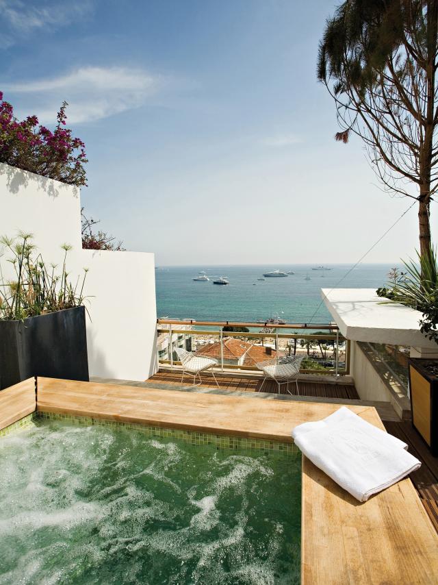 Grand-hotel-Cannes-la-Croisette