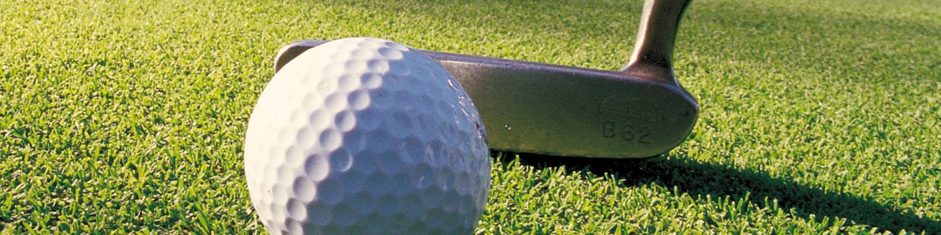 Les Golfs Autour De Cannes©palais Des Festivals