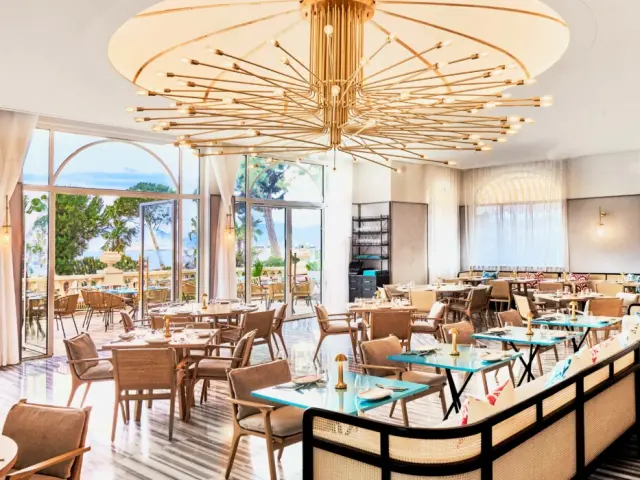 Restaurant Ruya à l'hôtel Carlton Cannes sur la Croisette
