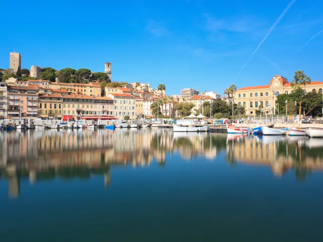 Le Suquet et le vieux port de Cannes