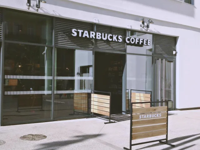 Starbuck Cannes